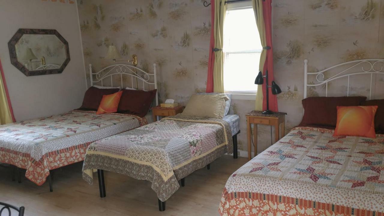 Midway Lodging Cornish Buitenkant foto